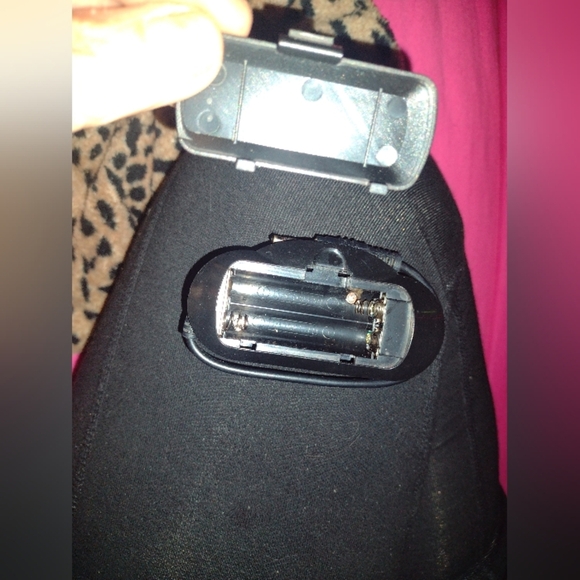 iHome Wireless FM Transmitter for Your Car Any Cell Phone Computer 3.5mm Jack - Picture 6 of 6